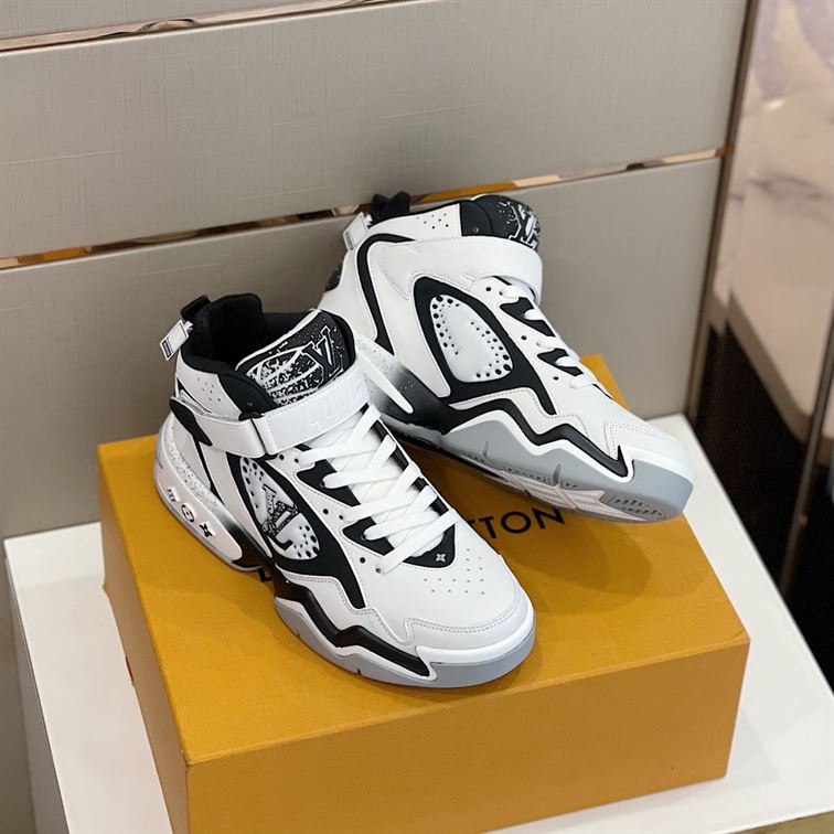 LOUIS VUITTON LV TRAINER 2 SNEAKER   LVS056
