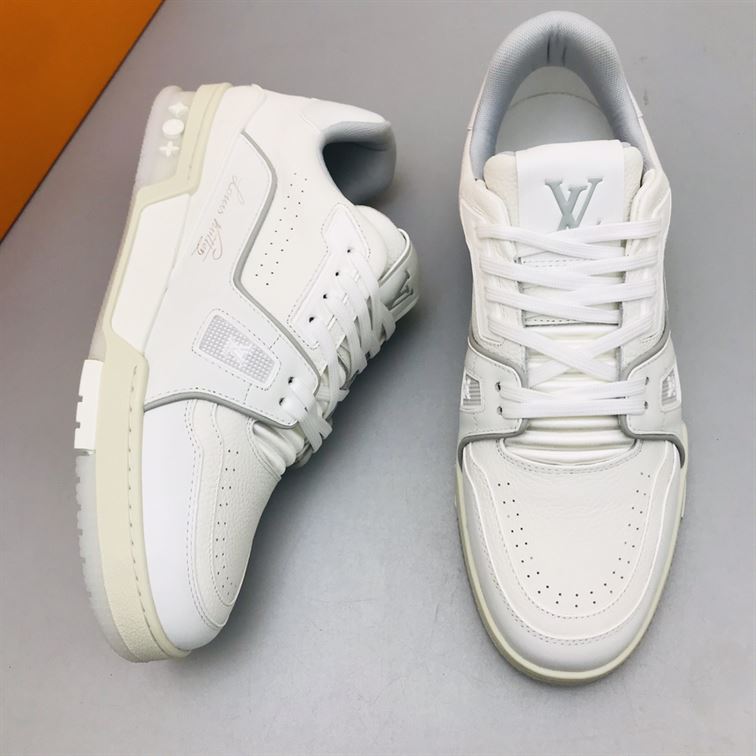 LOUIS VUITTON TRAINER SNEAKER   LVS124