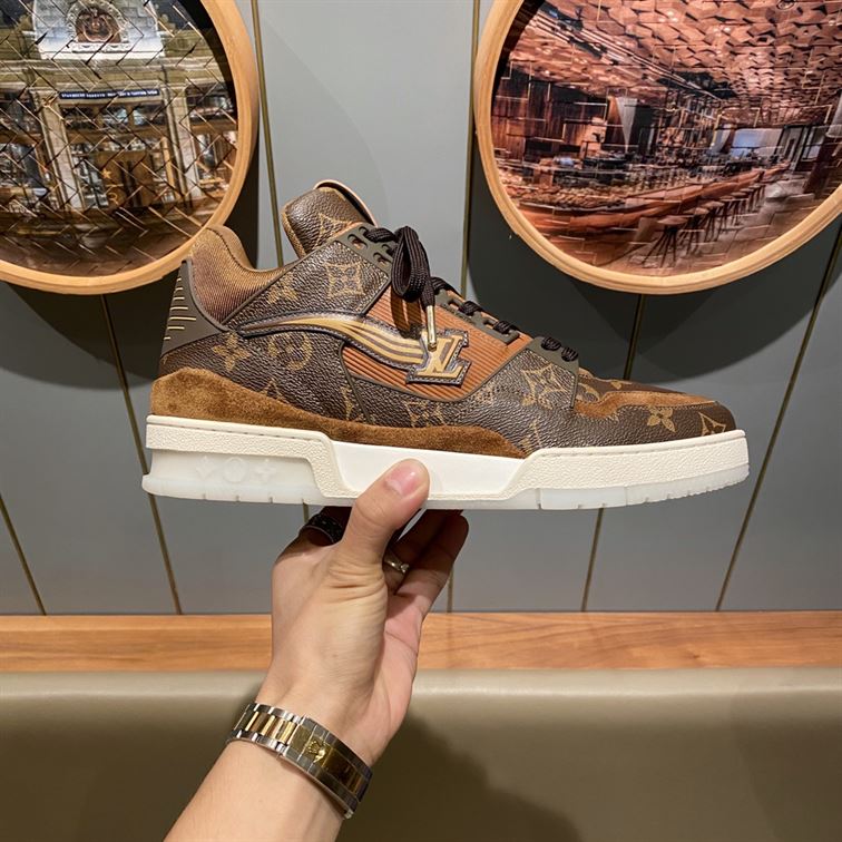 LV Shoes Replica TRAINER SNEAKER   LVS011