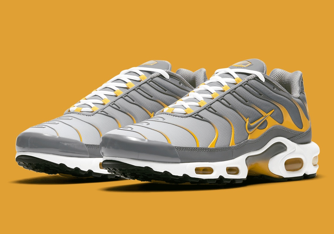 Air Max Plus  Particle Grey Dark Sulphur  DD7111-001