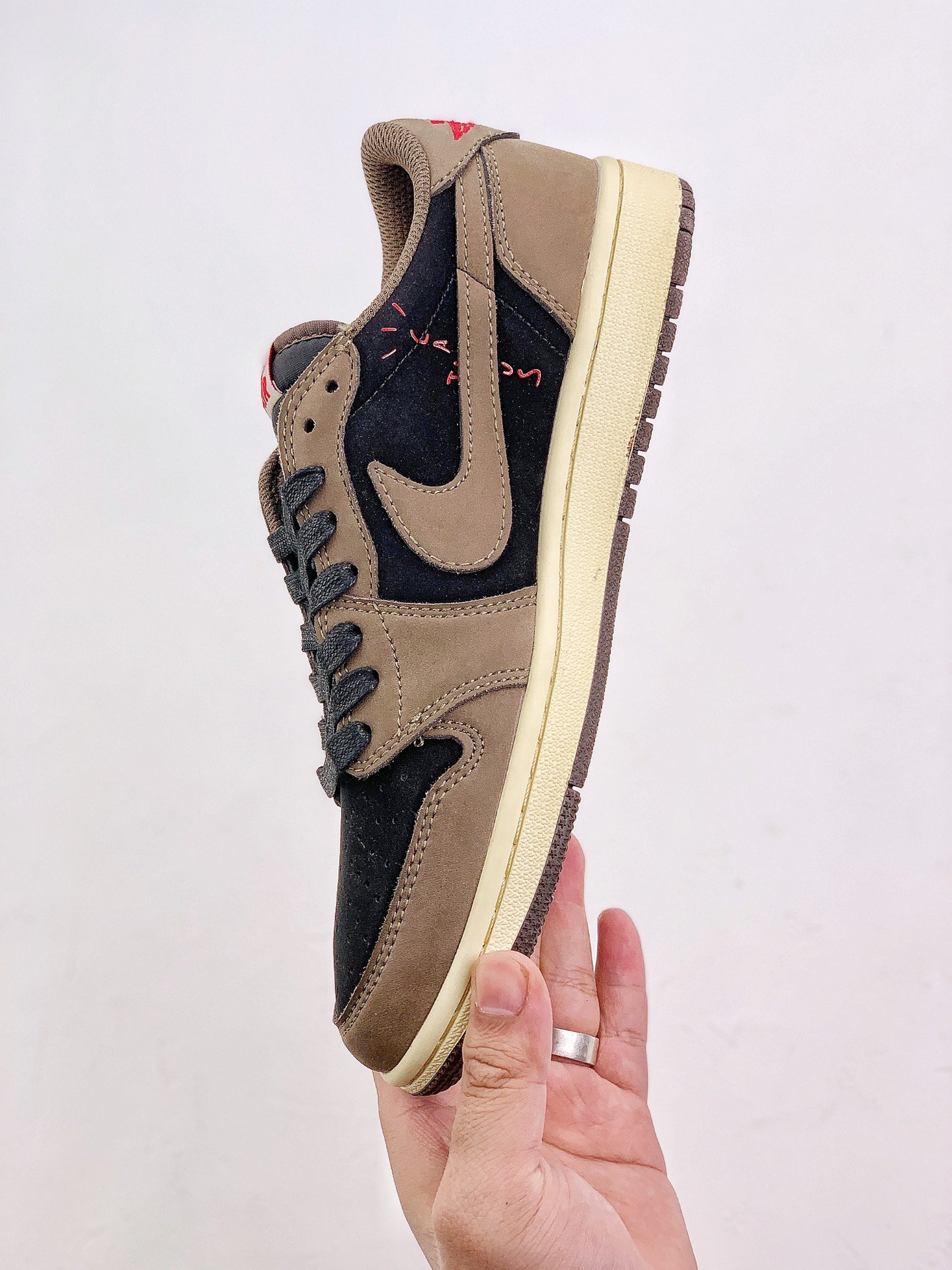 Travis Scott X Air Jordan 1 Low Mocha Extended Size