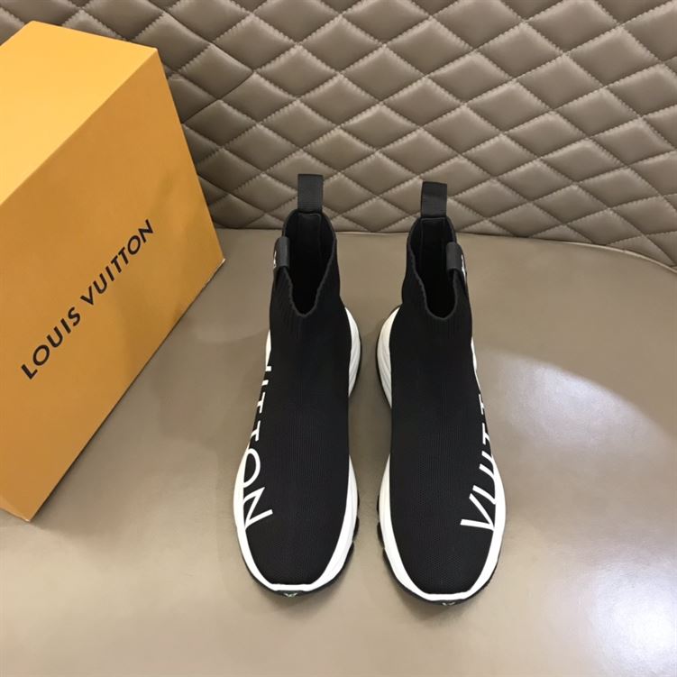 LOUIS VUITTON RUN 55 SNEAKER BOOT IN BLACK   LVS086