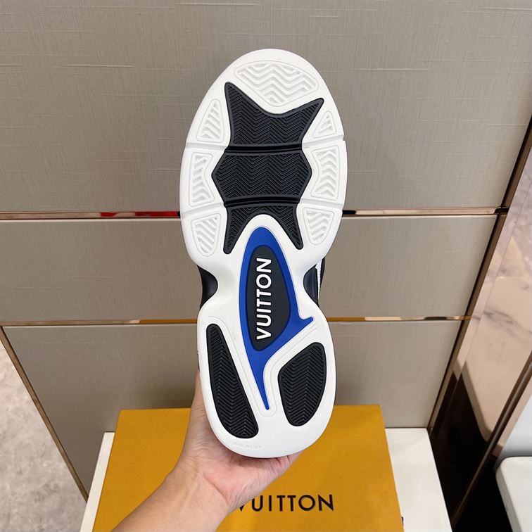 LOUIS VUITTON LV TRAINER 2 SNEAKER   LVS055