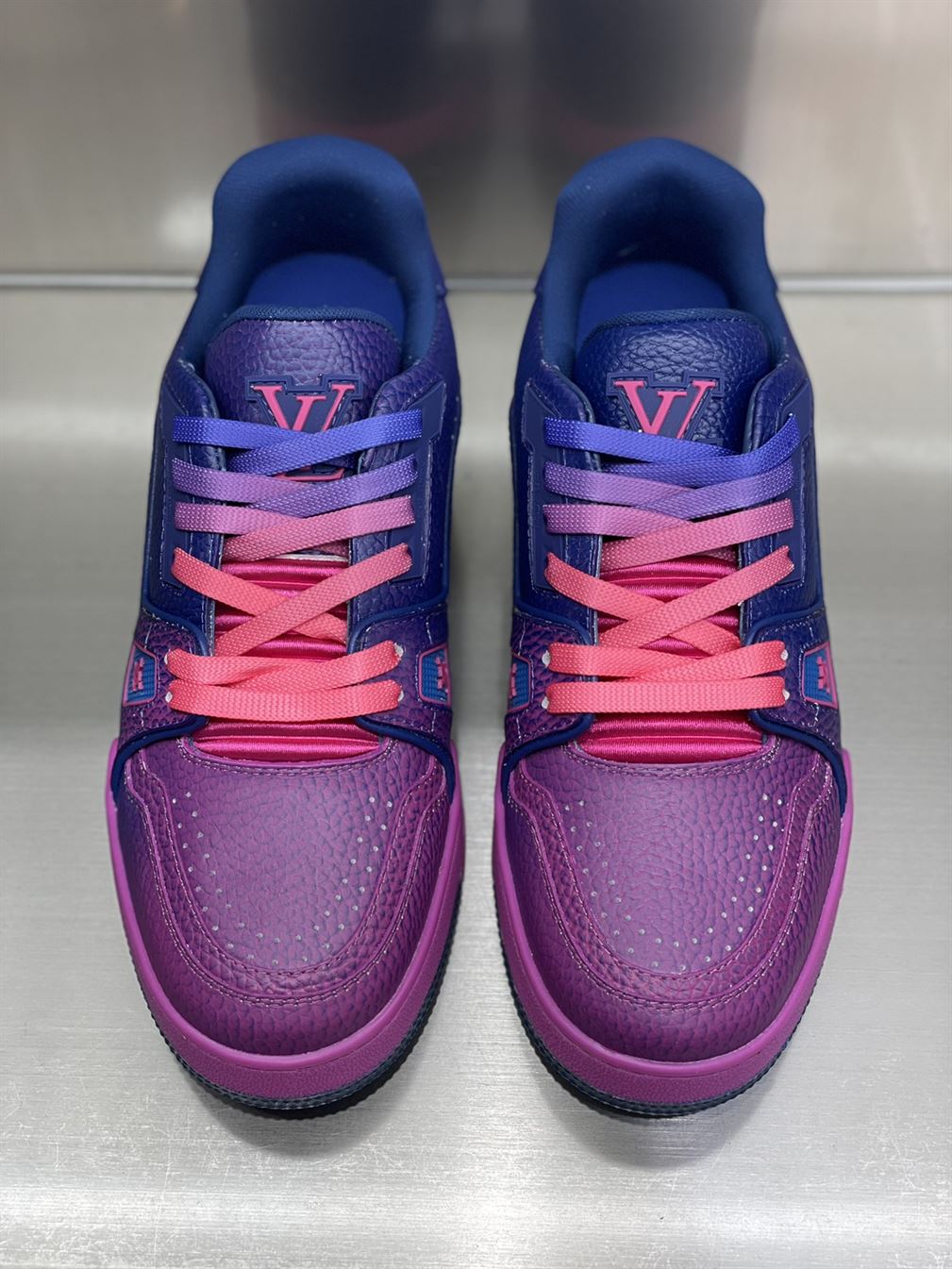 LOUIS VUITTON TRAINER SNEAKERS IN PINK   LVS003