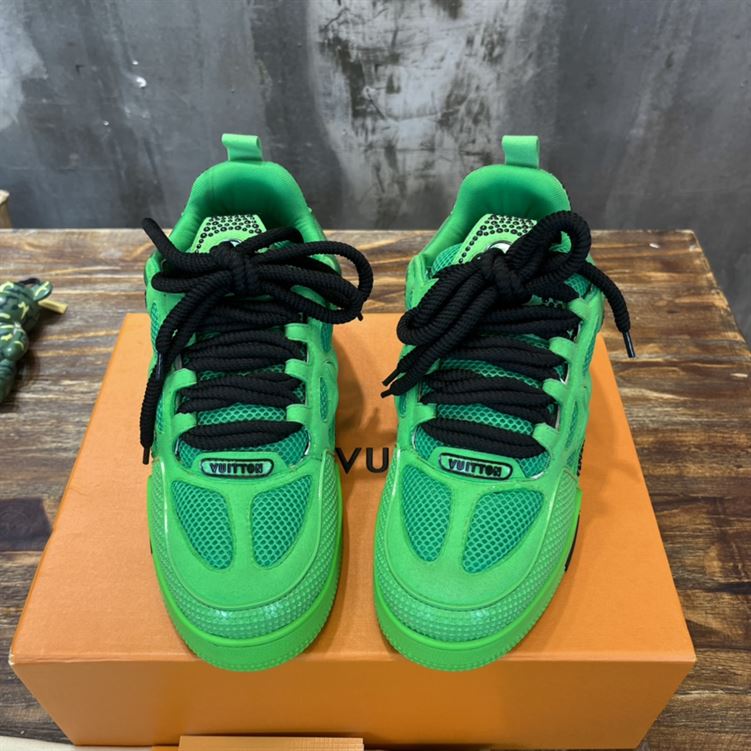 LOUIS VUITTON LVSK8 SNEAKER   LVS077