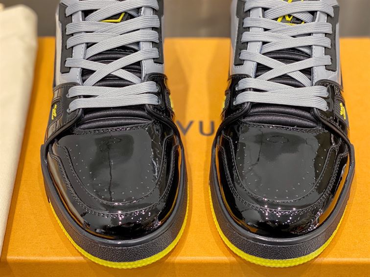 LV Shoes Replica TRAINER SNEAKERS IN BLACK PATENT CANVAS   LVS004