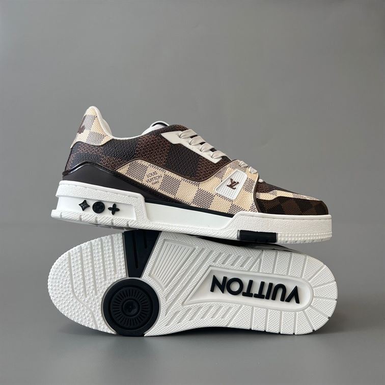 LOUIS VUITTON TRAINER SNEAKER   LVS120