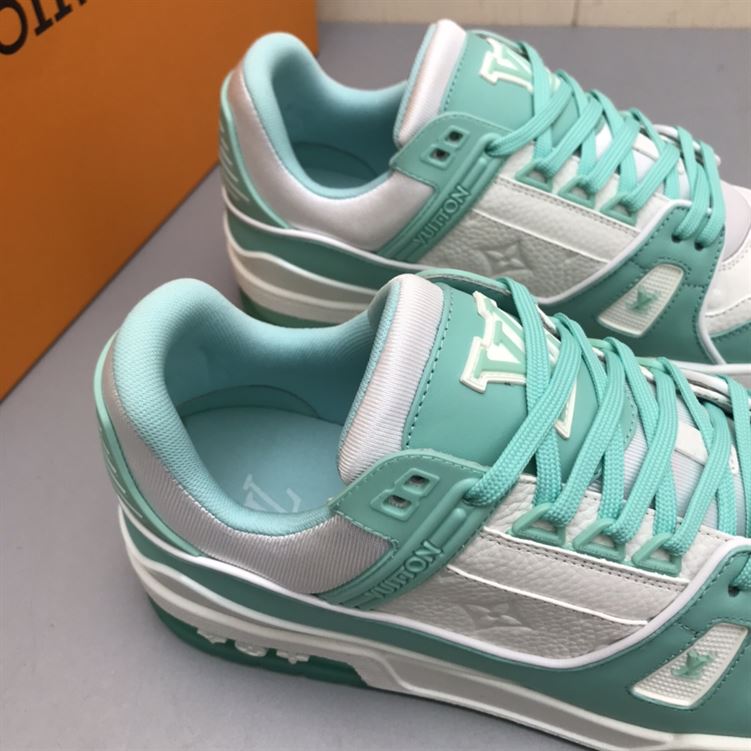 LOUIS VUITTON TRAINER SNEAKER   LVS122