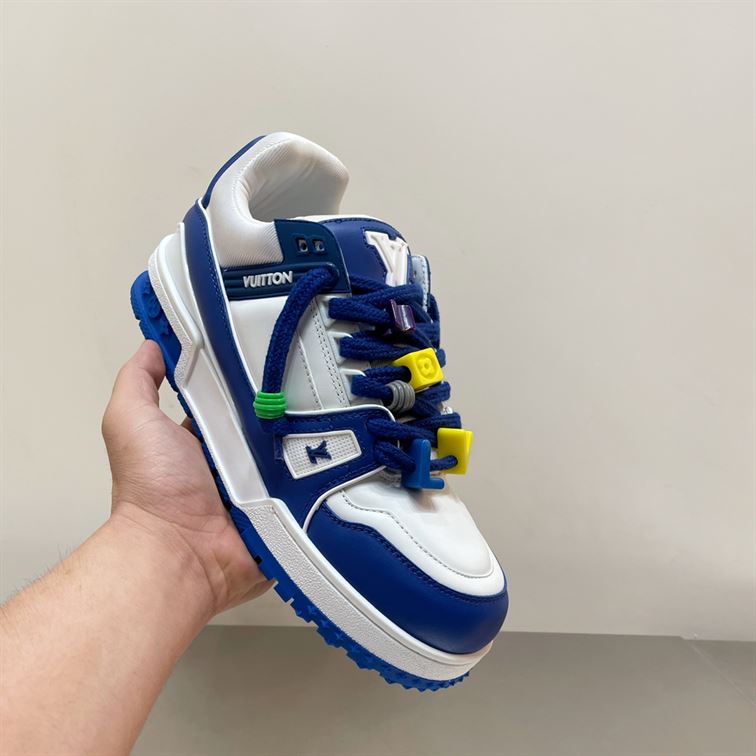 LOUIS VUITTON TRAINER MAXI LOW-TOP SNEAKERS IN WHITE AND BLUE   LVS117