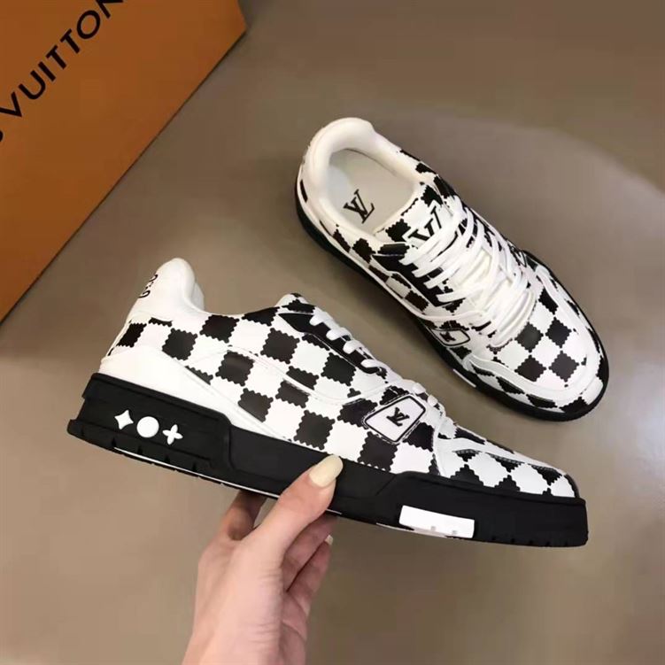 LOUIS VUITTON TRAINER SNEAKER BLACK WHITE DAMIER   LVS046