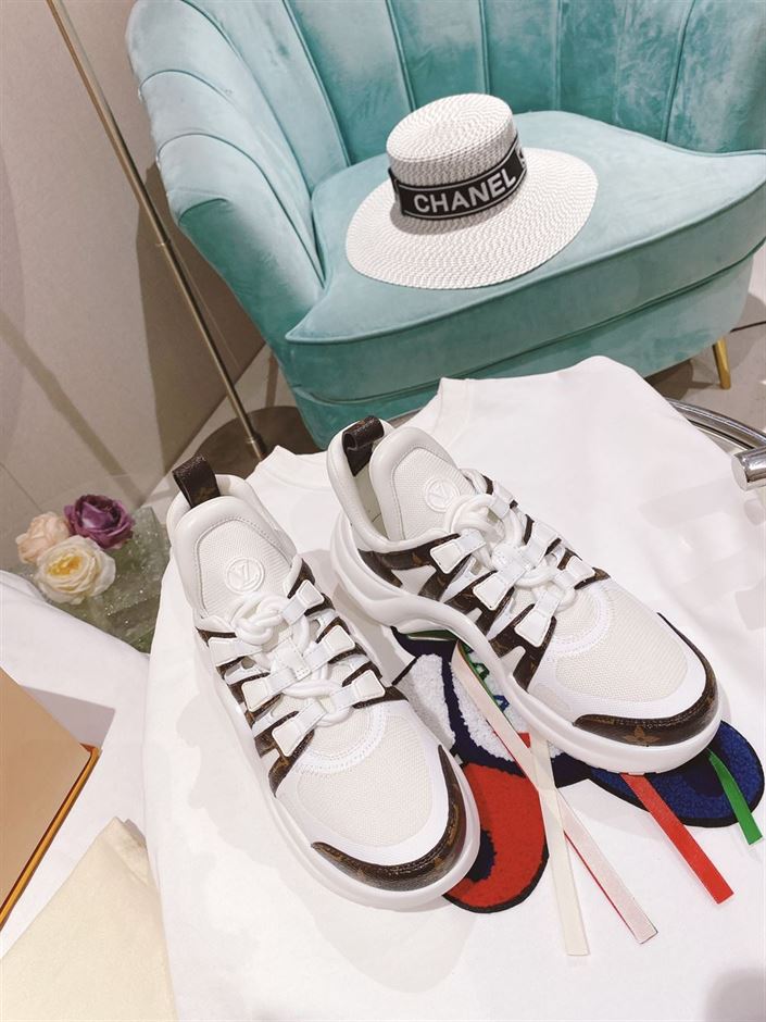 LOUIS VUITTON ARCHLIGHT TRAINERS   LVS106