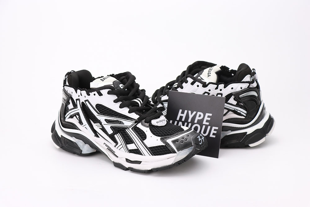 Balenciaga Runner  BLACK WHITE  Quality Replica