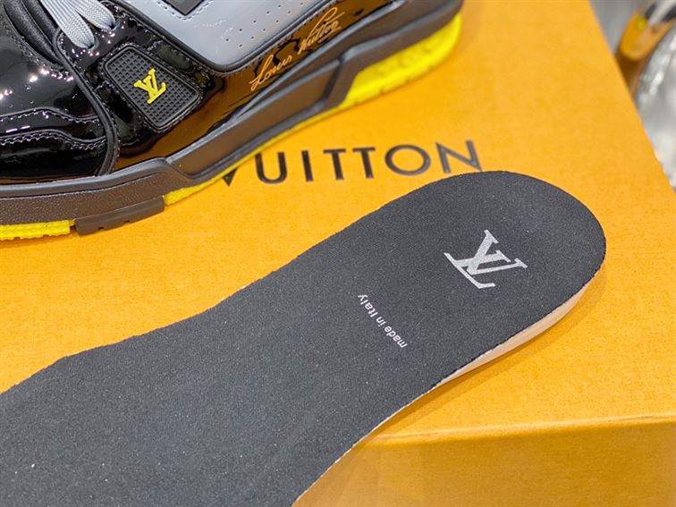 LV Shoes Replica TRAINER SNEAKERS IN BLACK PATENT CANVAS   LVS004