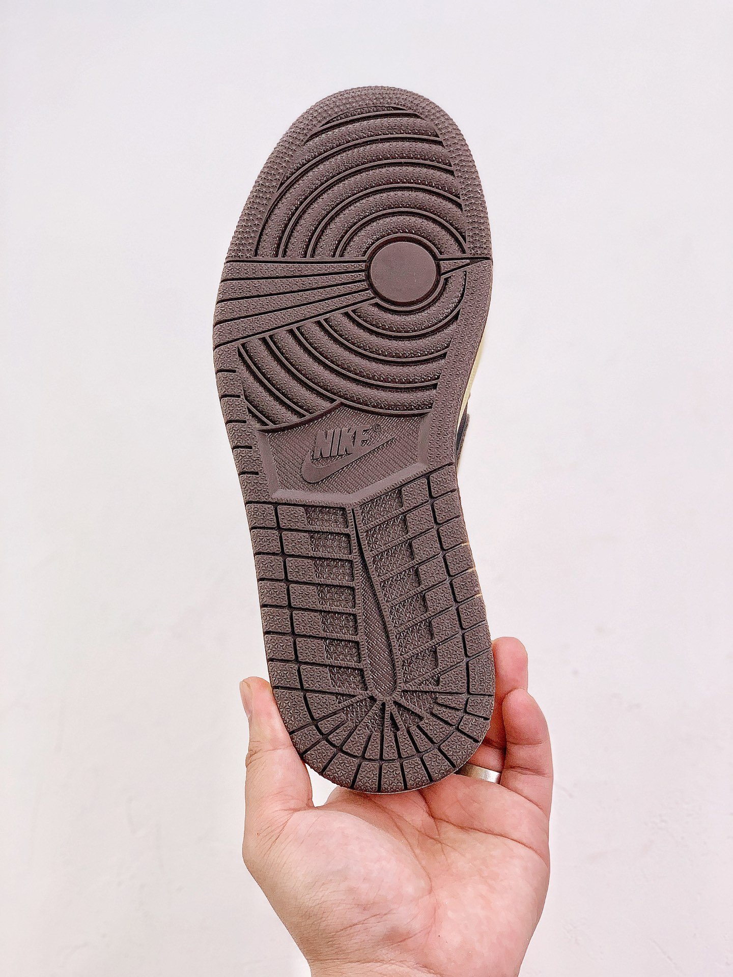 Travis Scott X Air Jordan 1 Low Mocha Extended Size