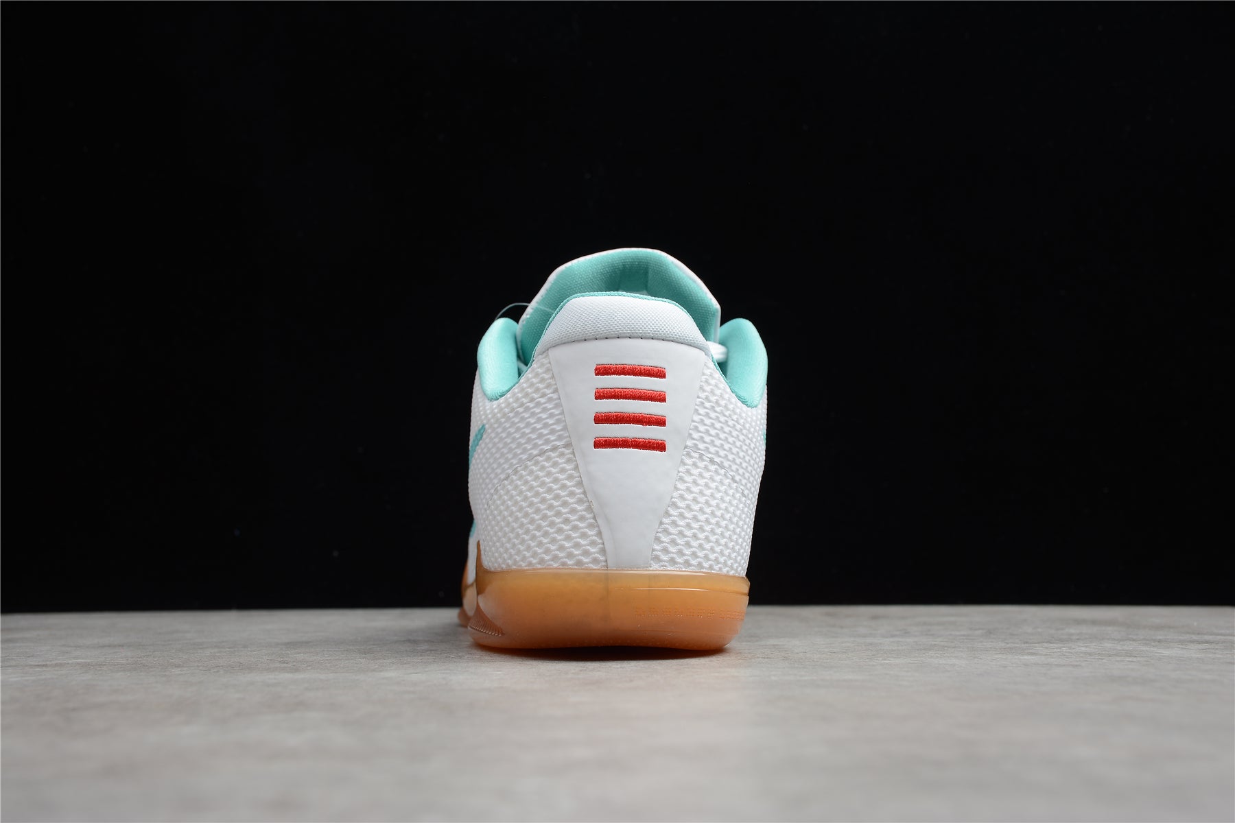 NIKE KOBE 11 EM LOW x SUMMER PACK