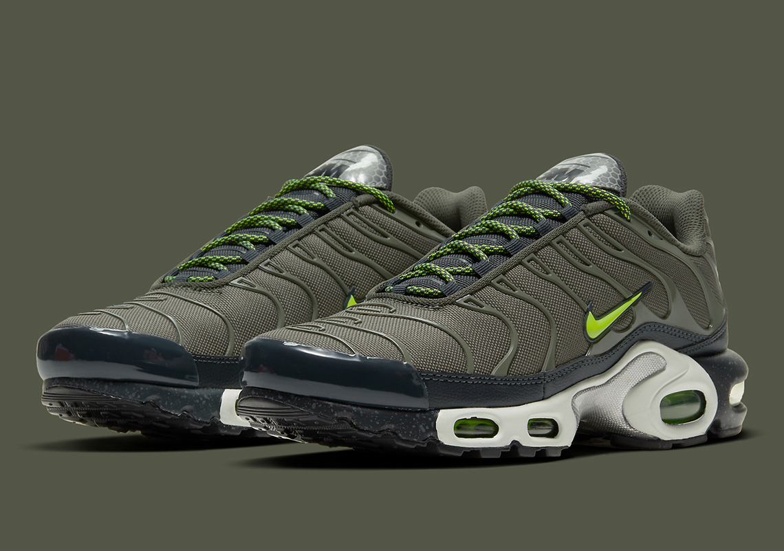 3M x Air Max Plus Surfaces in “Twilight Marsh” DB4609-300