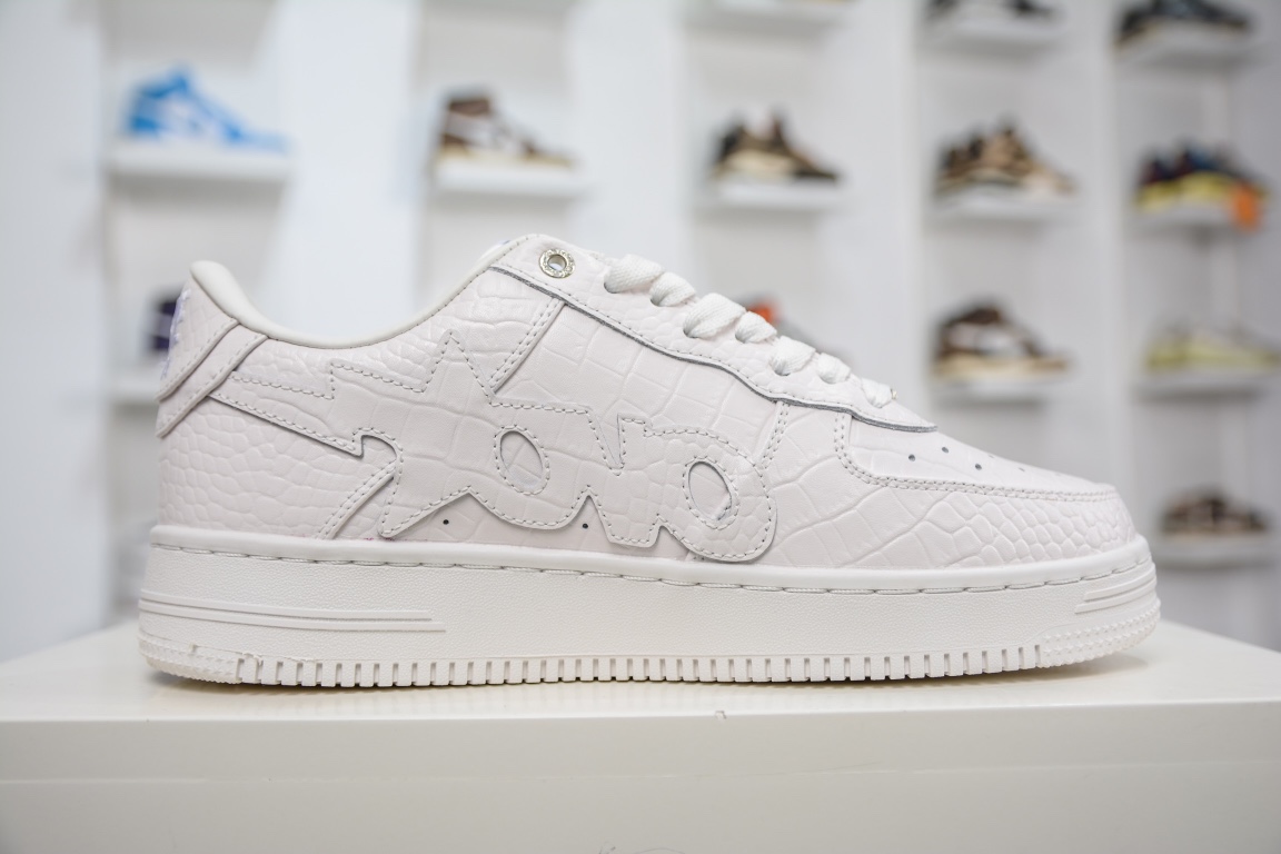 A Bathing Ape Bapesta x OVO