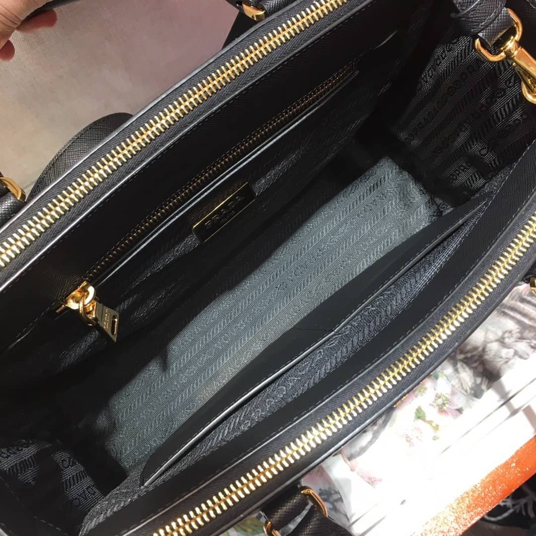 Best Replica Prada Saffiano Leather Galleria Replica Bag(ColaReps)
