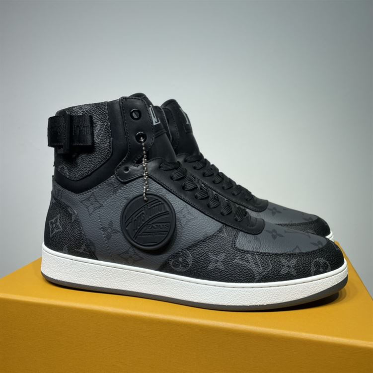 LOUIS VUITTON RIVOLI BOOTS   LVS104