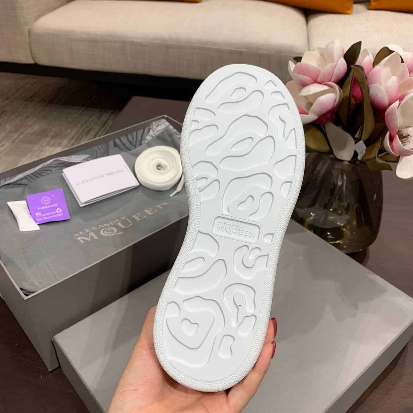 Alexander Mcqueen Sneaker Dupe - AM18