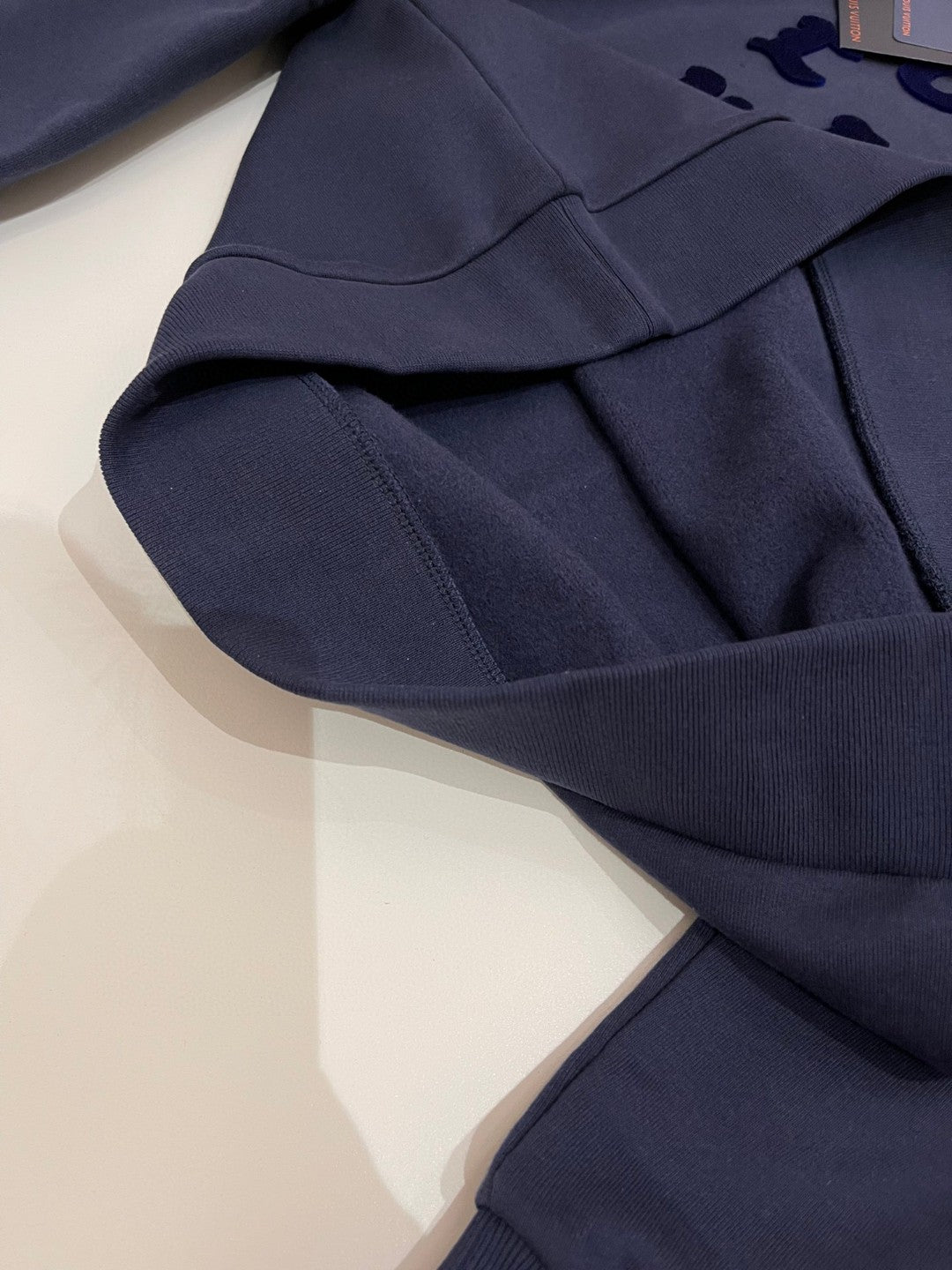 Louis Vuitton Sweatshirt