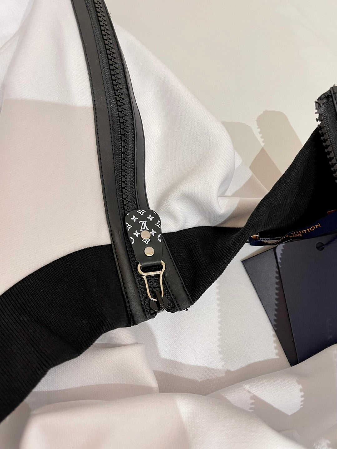 Louis Vuitton Sweatshirt