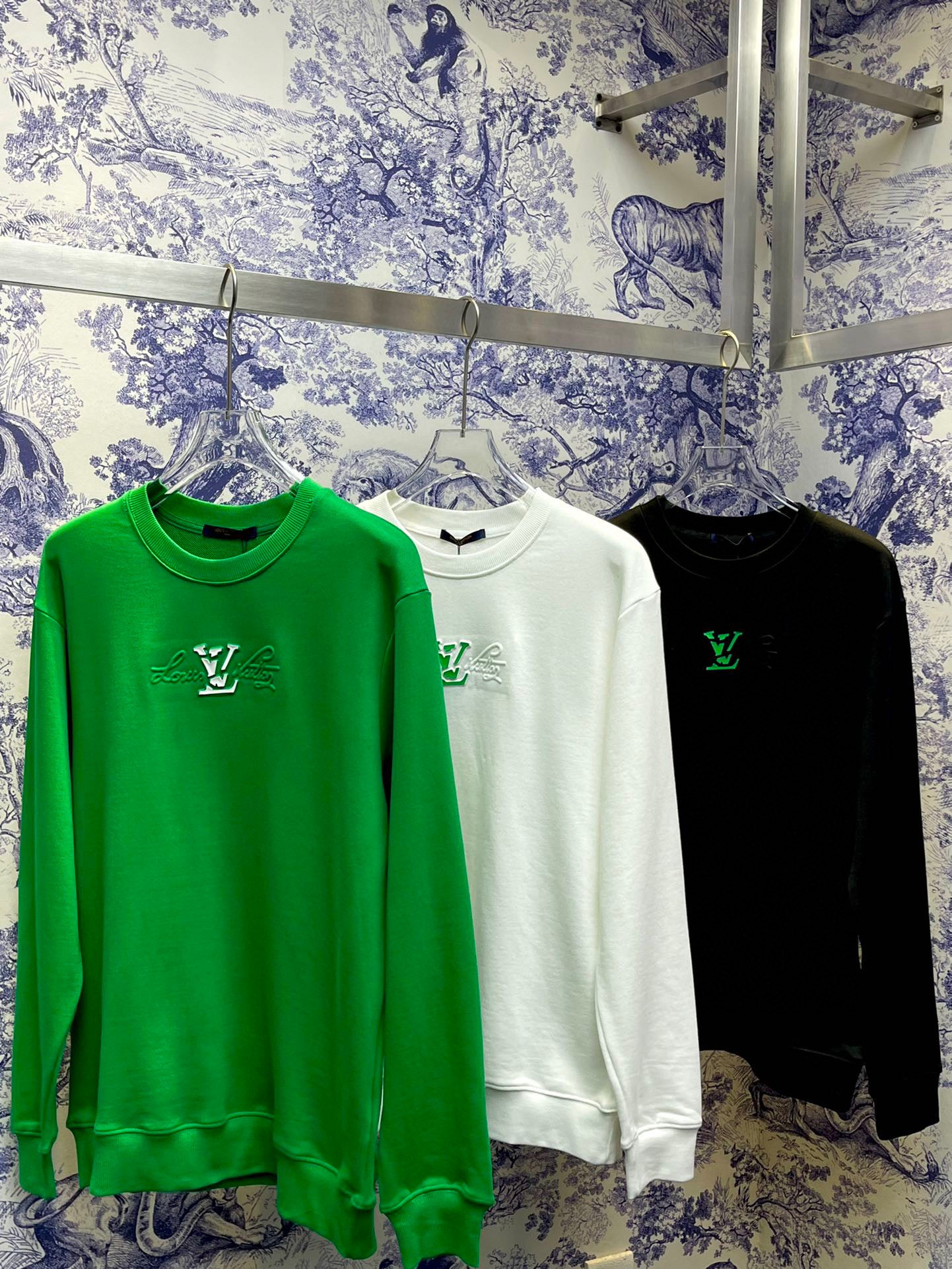 Louis Vuitton Sweatshirt