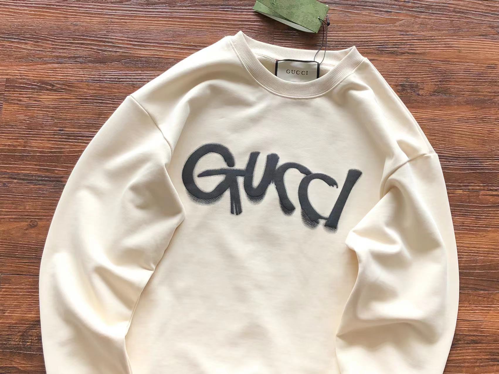Gucci Sweatshirt