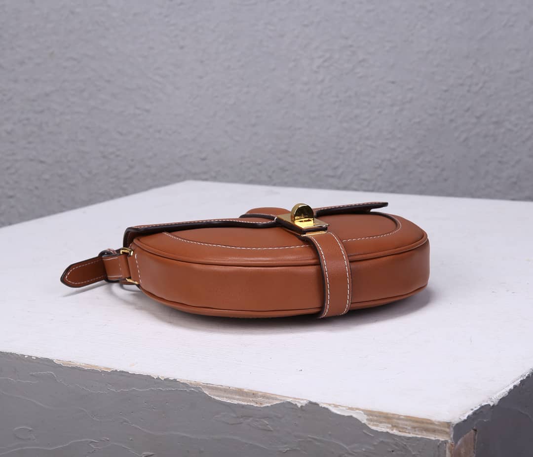 Celine Small Besace 16 Cowhide Replica Saddle Bag