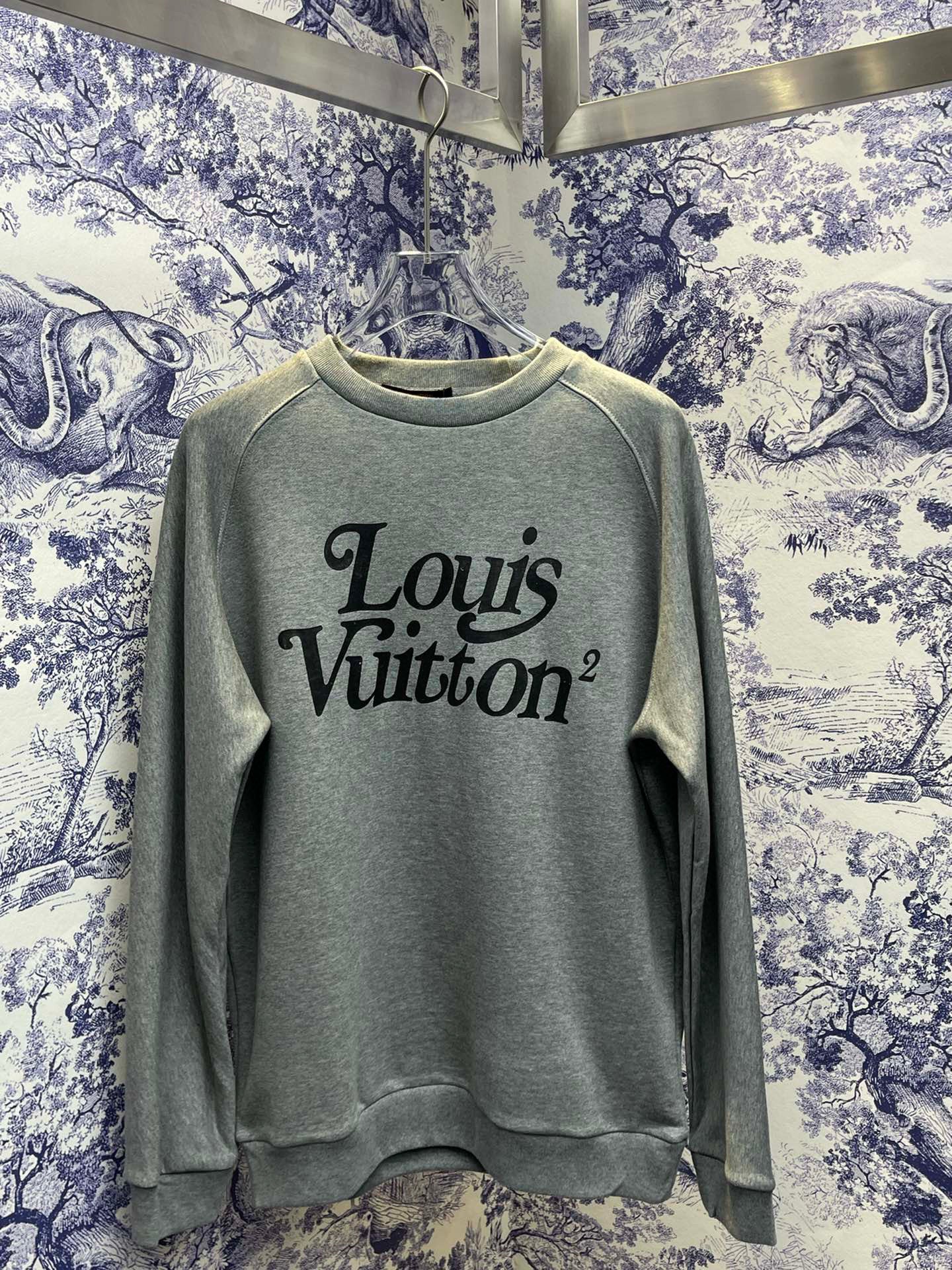 Louis Vuitton Sweatshirt