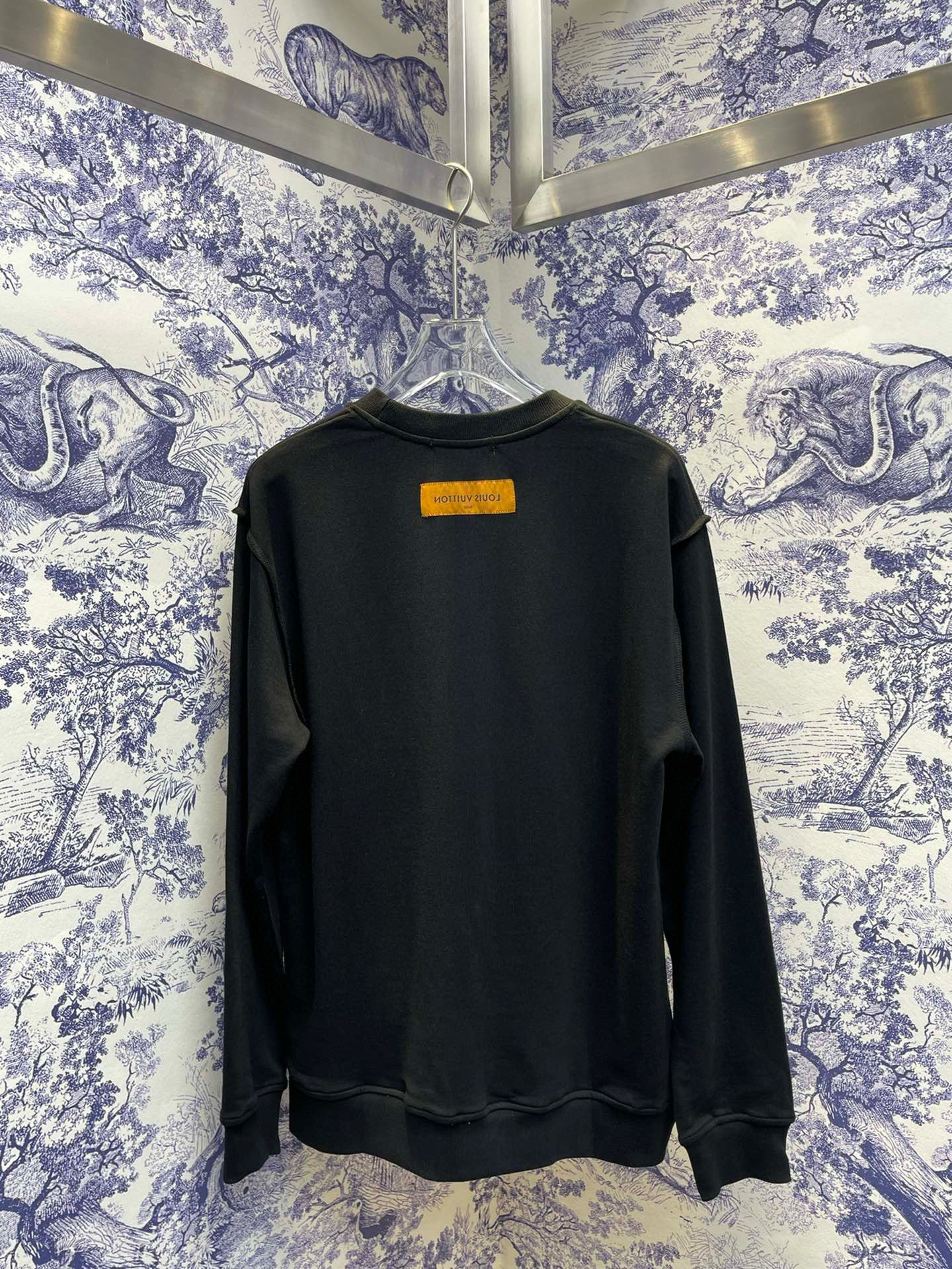 Louis Vuitton Sweatshirt