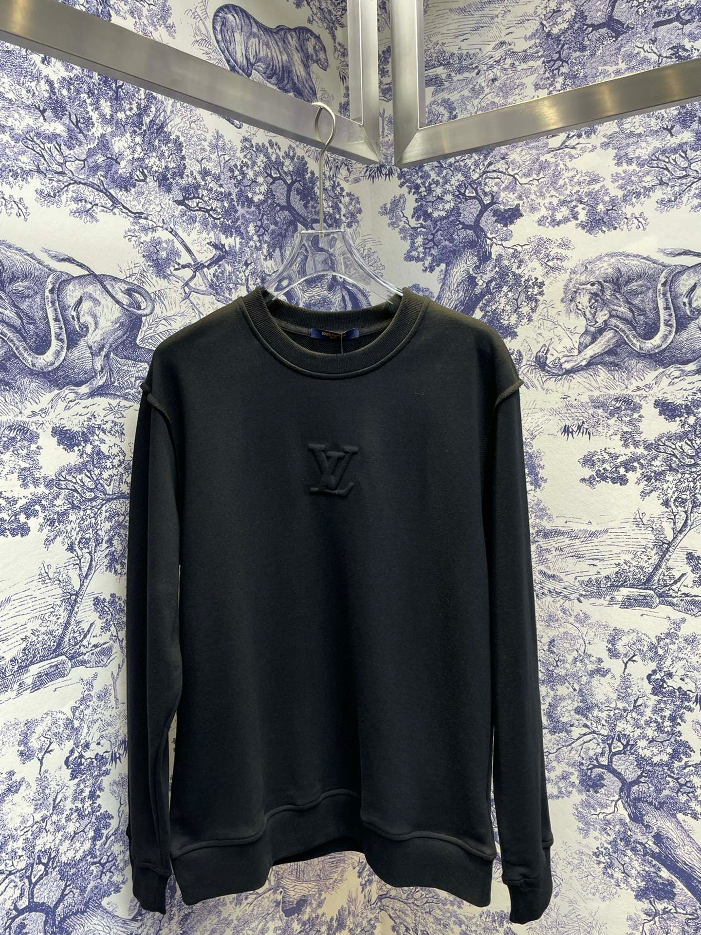 Louis Vuitton Sweatshirt