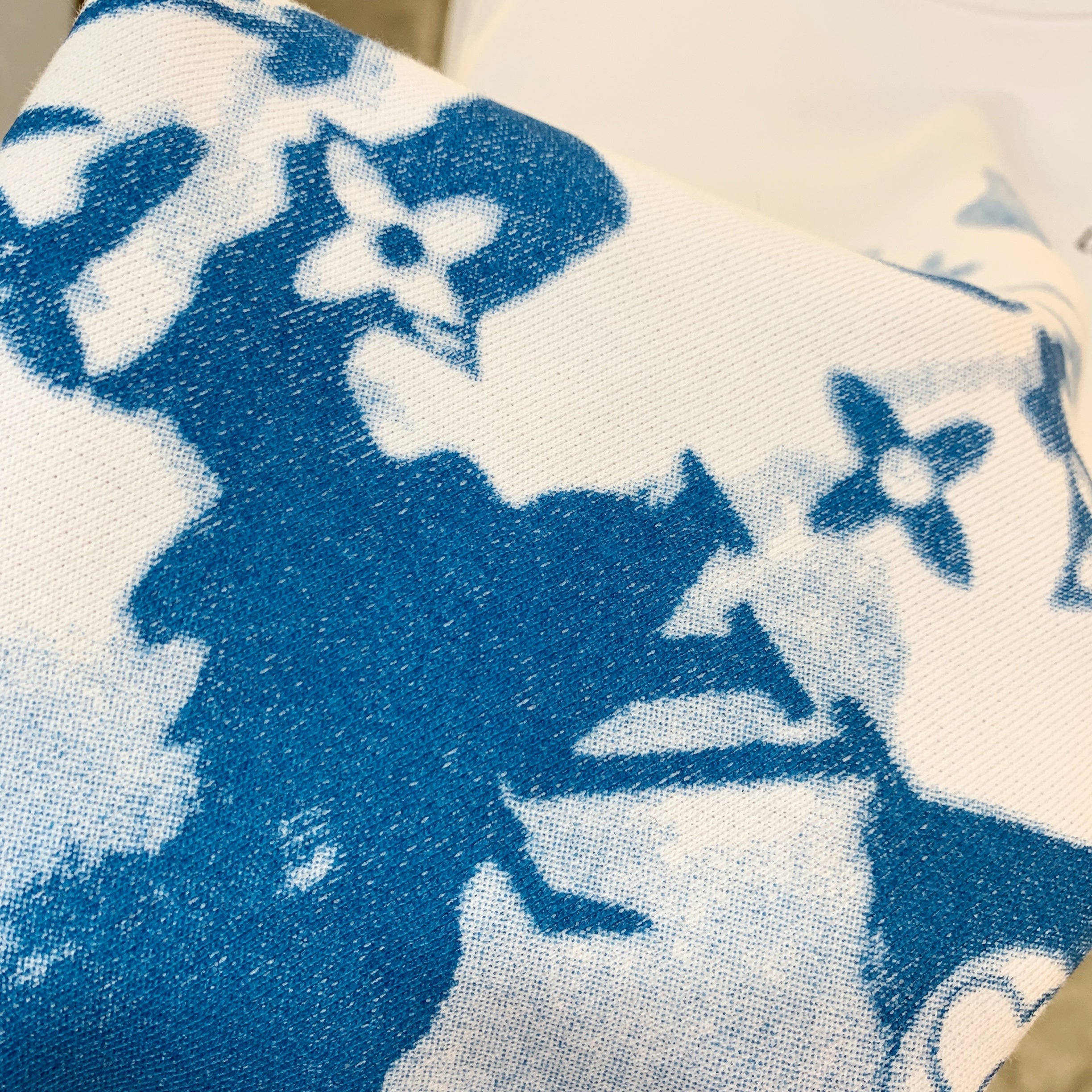 Louis Vuitton Sweatshirt