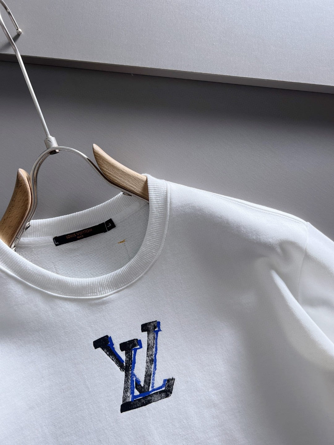 Louis Vuitton Sweatshirt