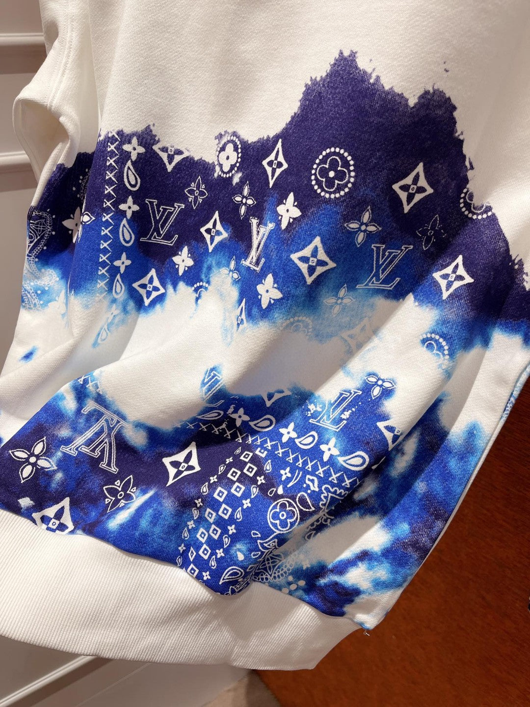 Louis Vuitton Sweatshirt