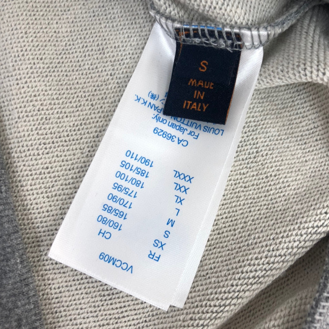 Louis Vuitton Sweatshirt