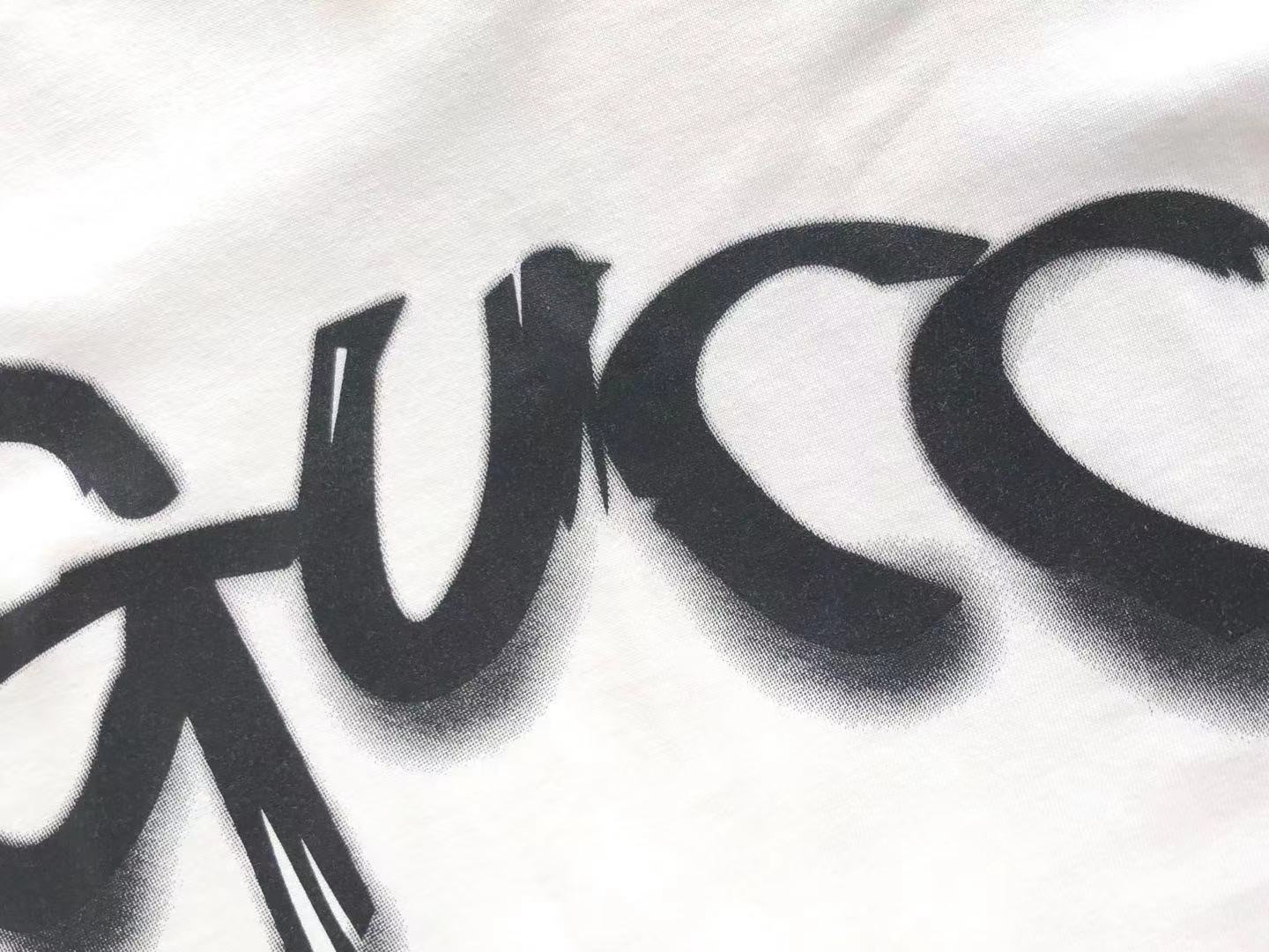 Gucci T-shirt