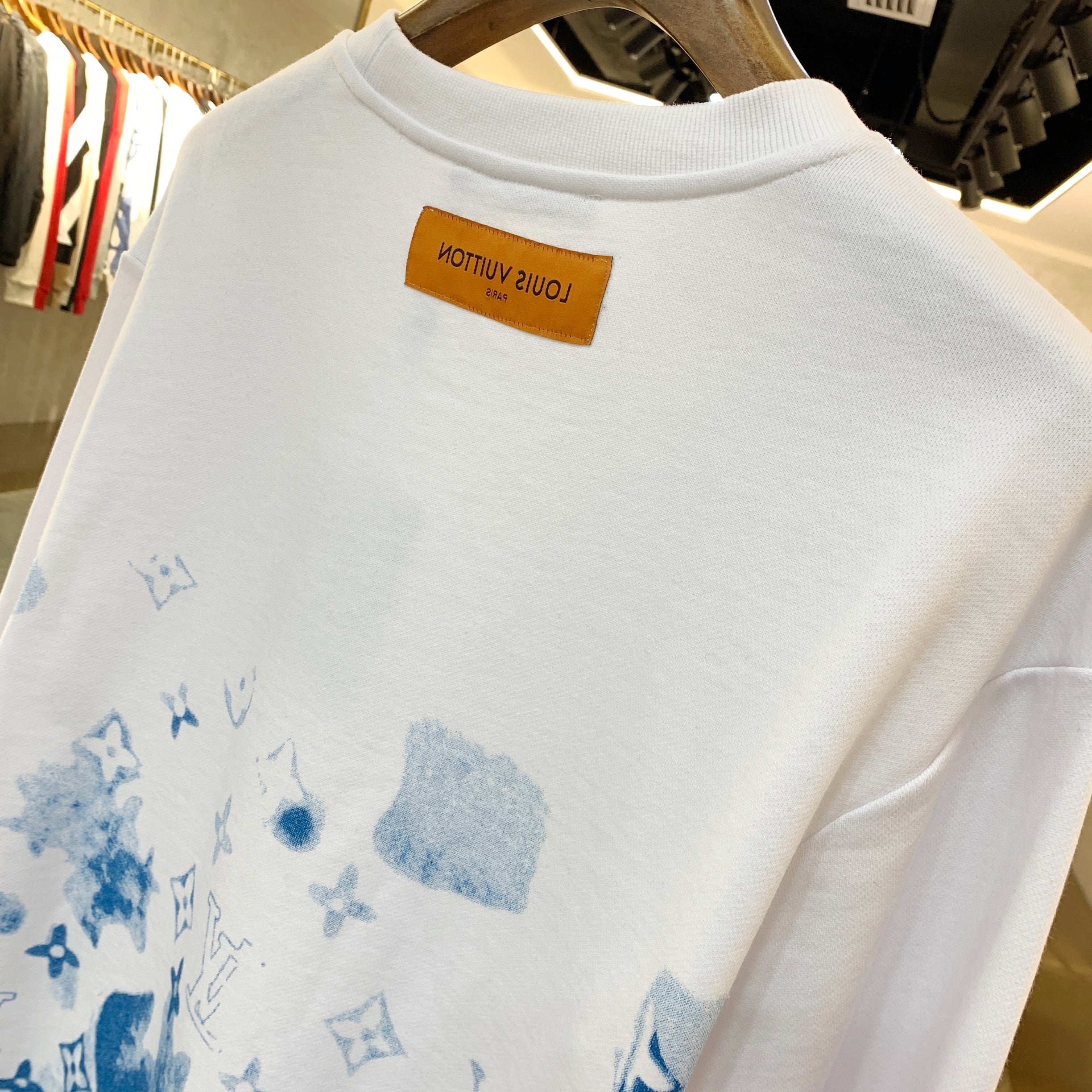 Louis Vuitton Sweatshirt