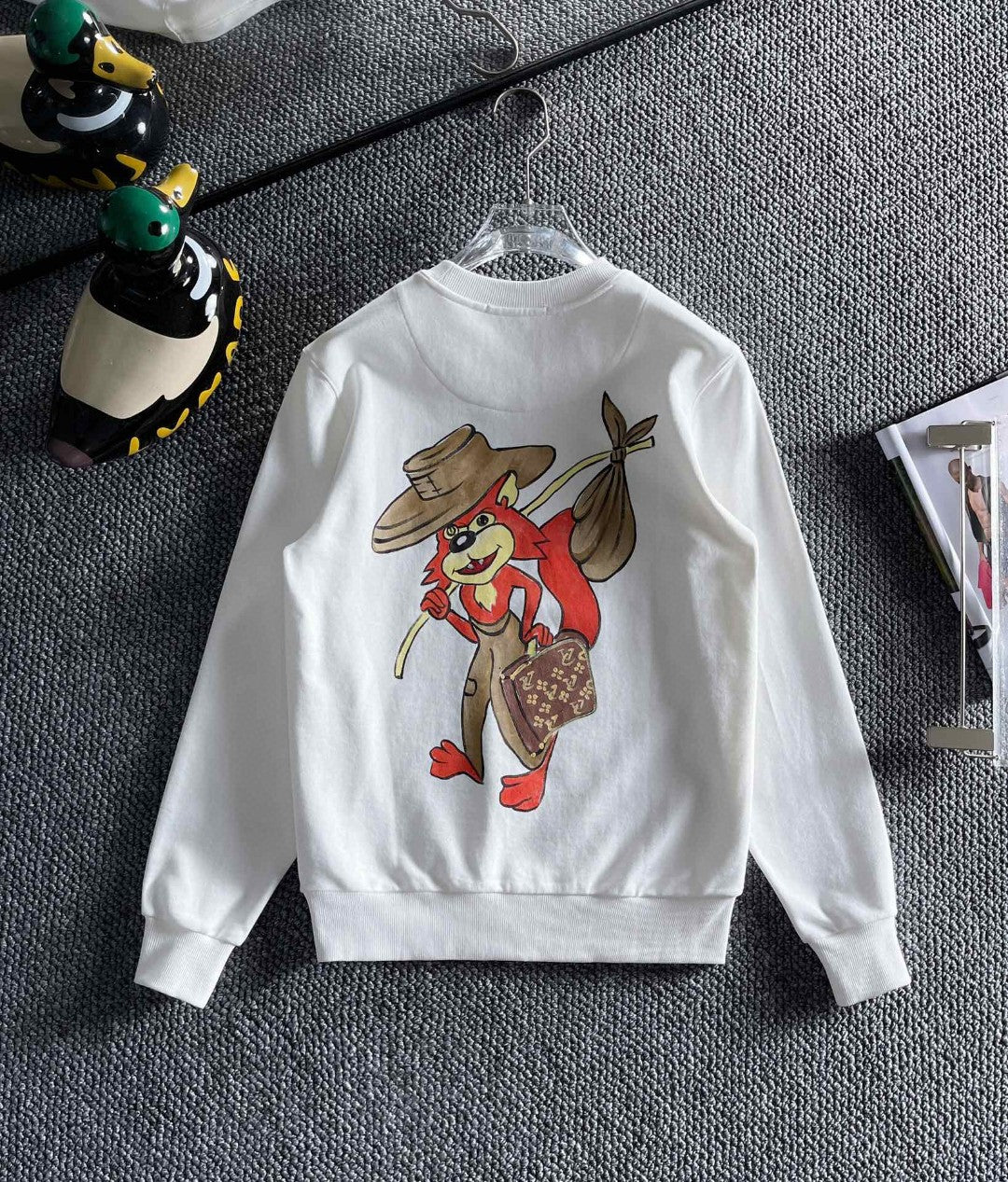 Louis Vuitton Sweatshirt