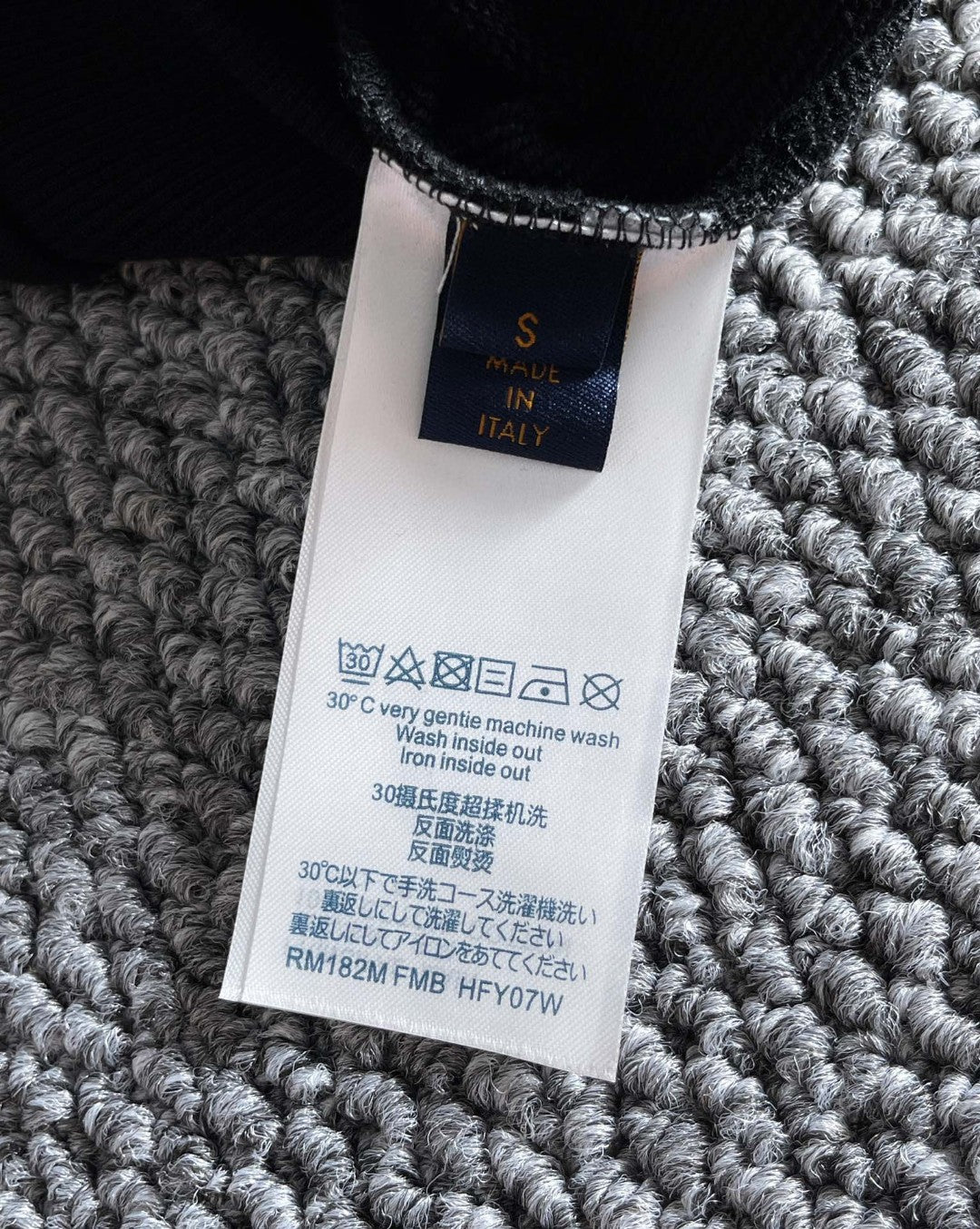 Louis Vuitton Sweatshirt