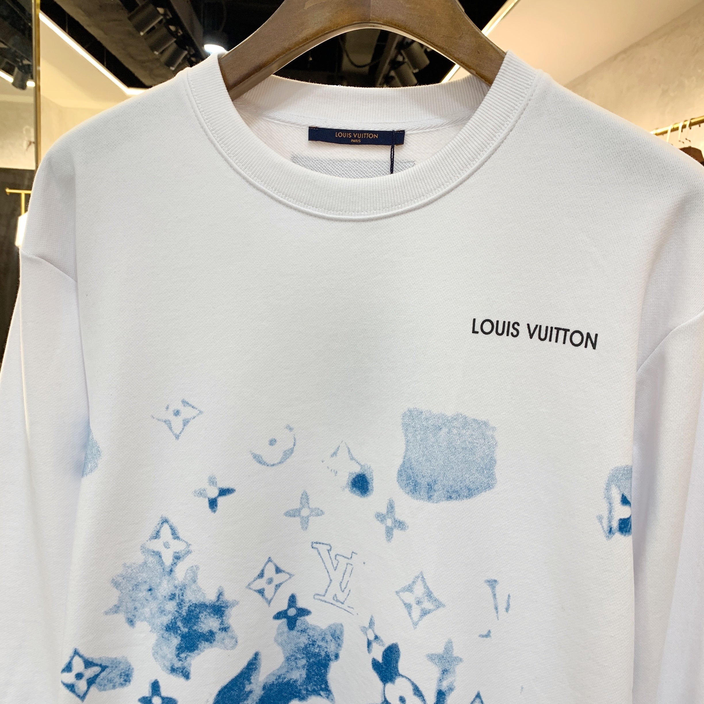 Louis Vuitton Sweatshirt