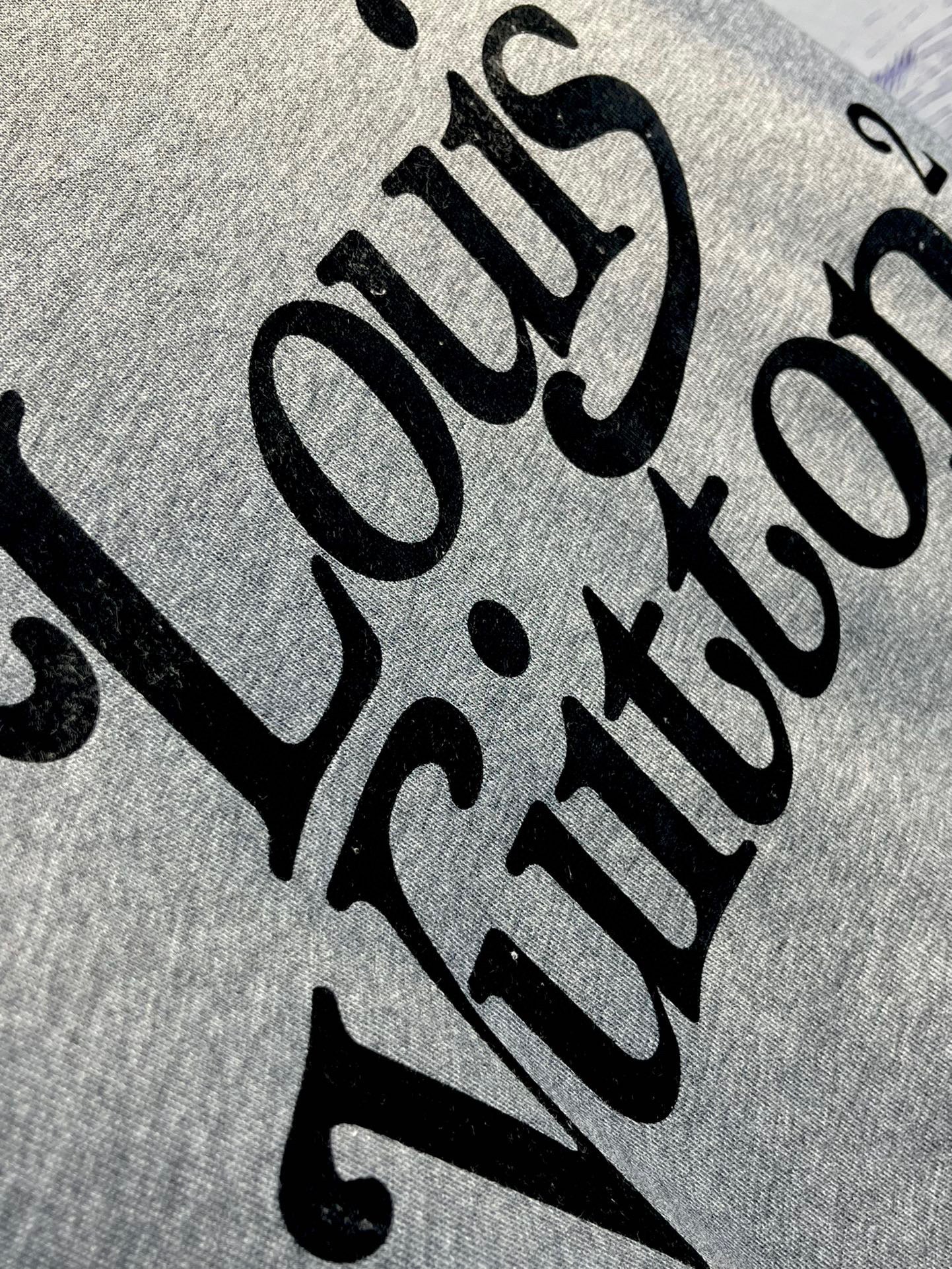 Louis Vuitton Sweatshirt