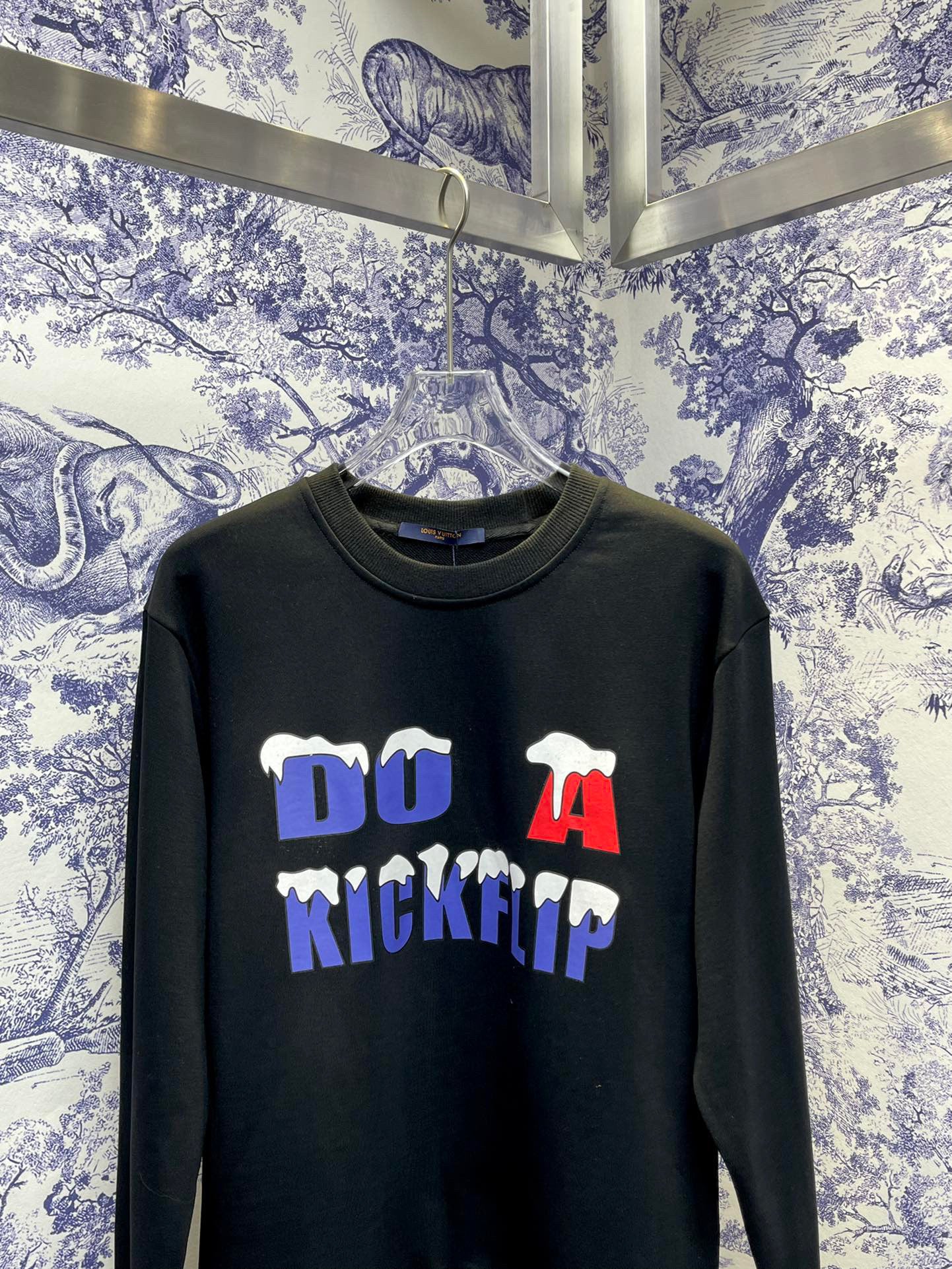 Louis Vuitton Sweatshirt