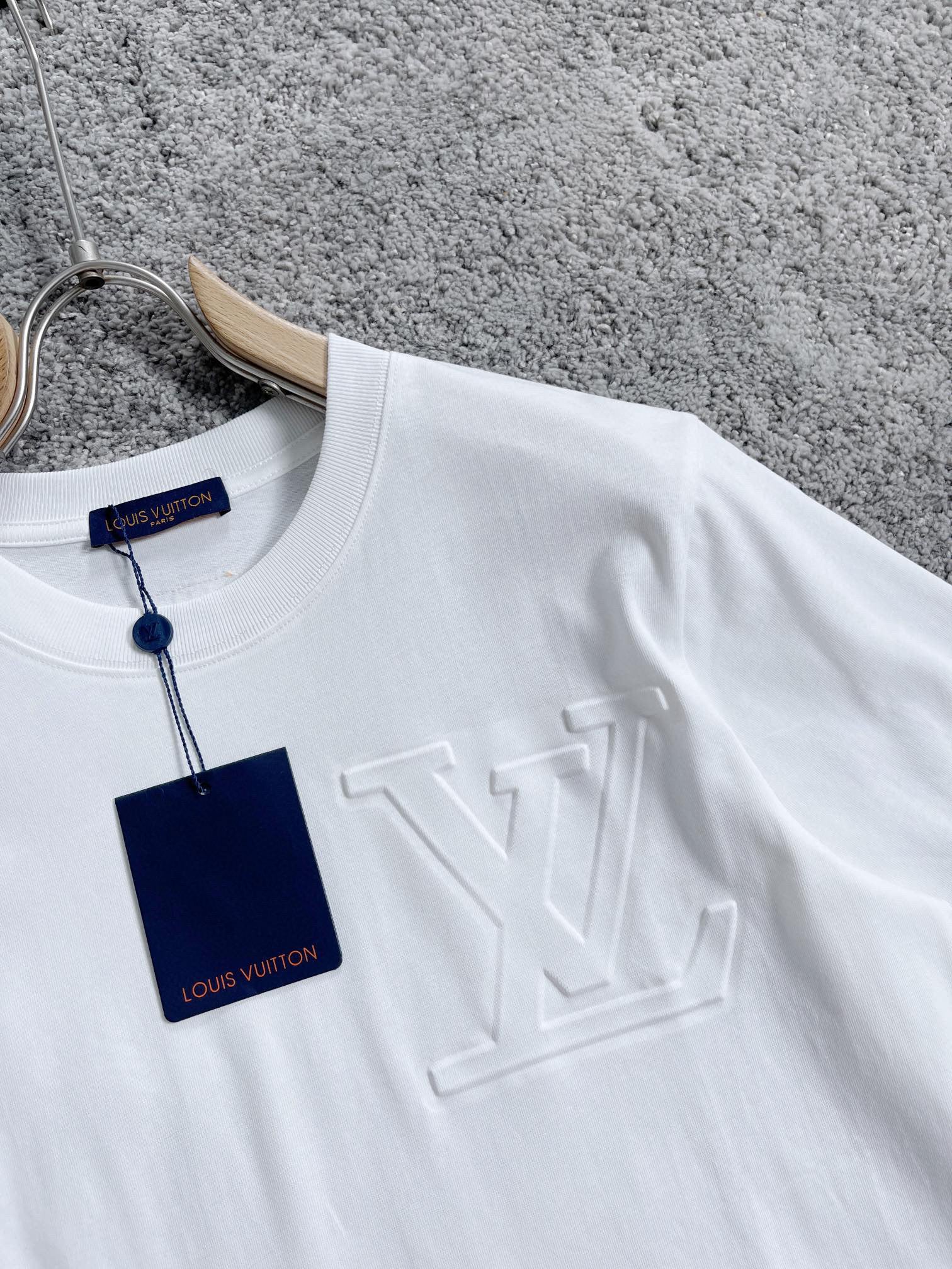 Louis Vuitton T-shirt