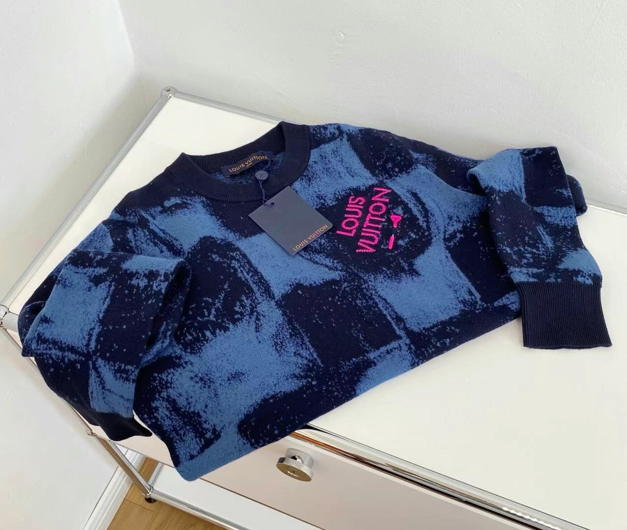 Louis Vuitton Sweatshirt