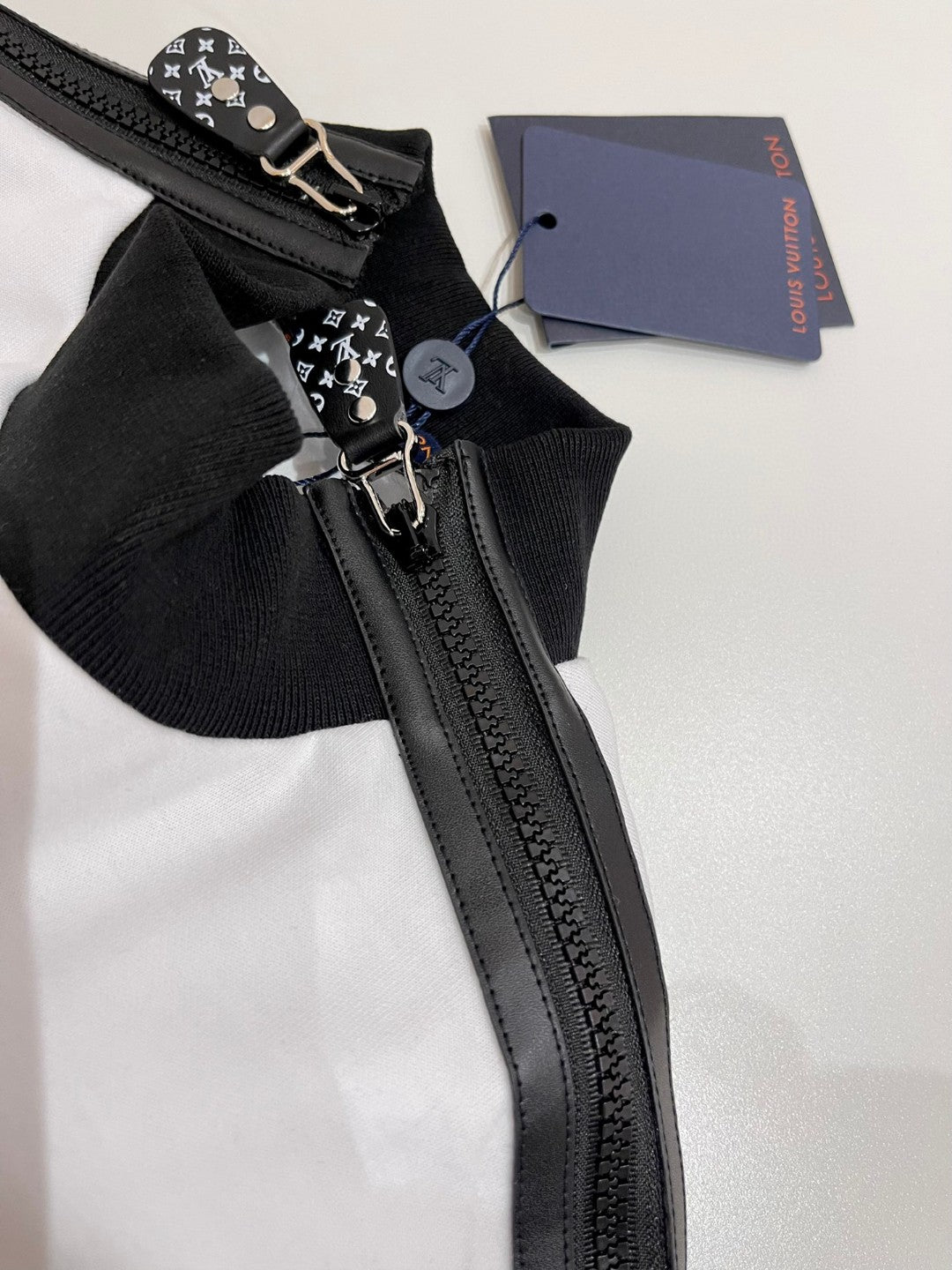 Louis Vuitton Sweatshirt