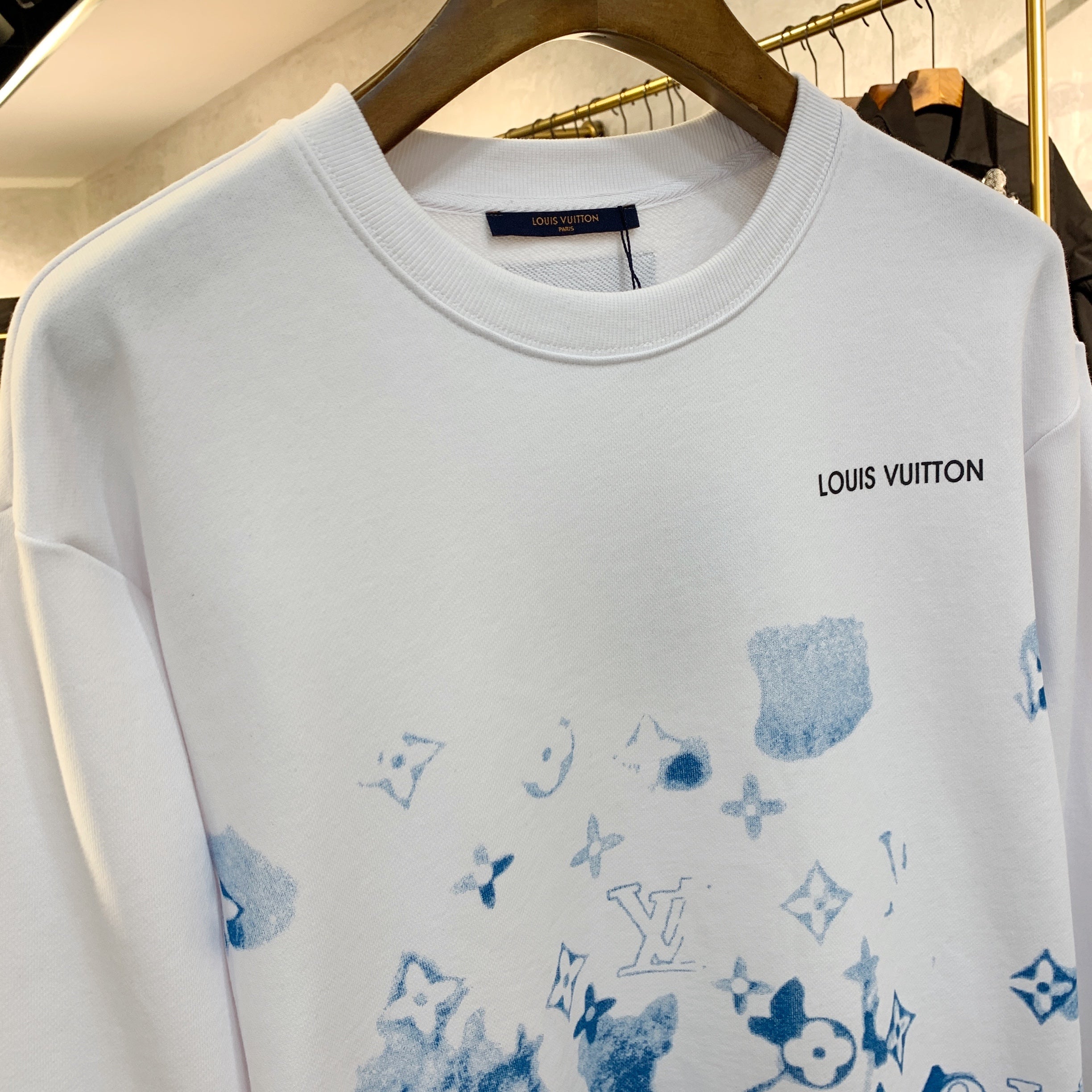 Louis Vuitton Sweatshirt