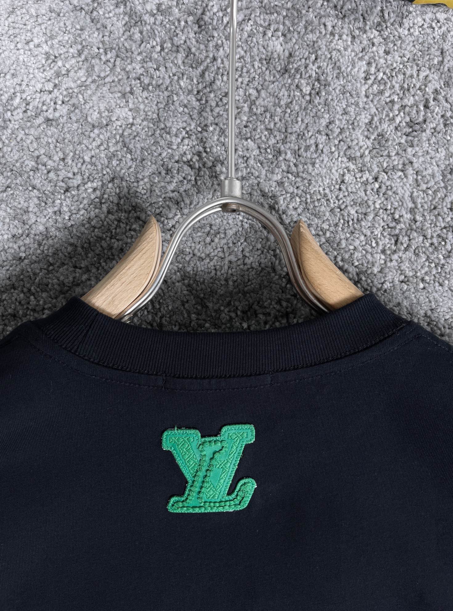 Louis Vuitton T-shirt