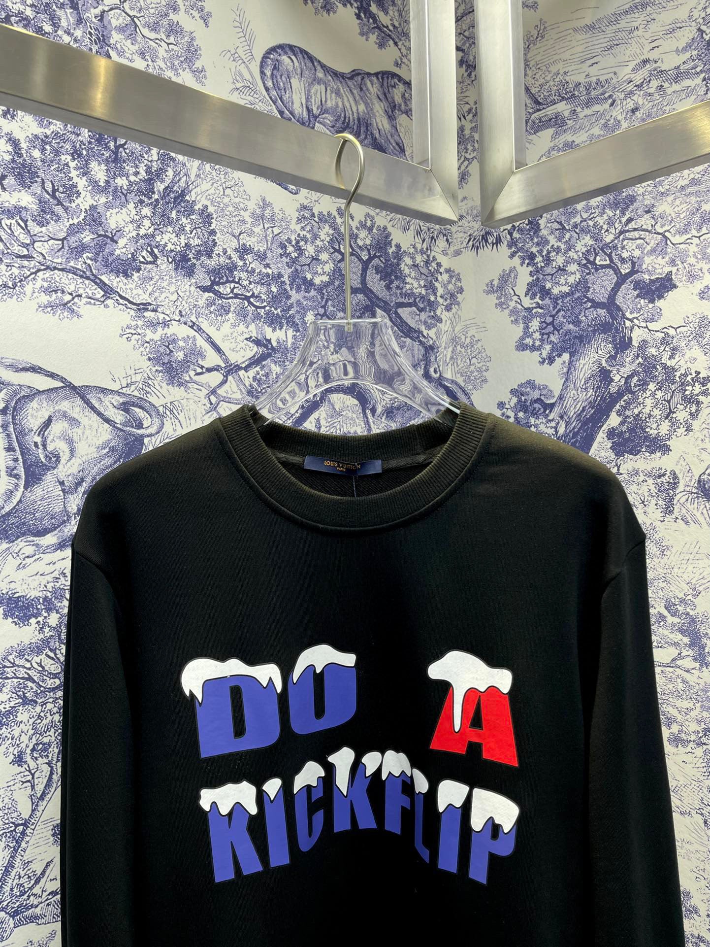 Louis Vuitton Sweatshirt