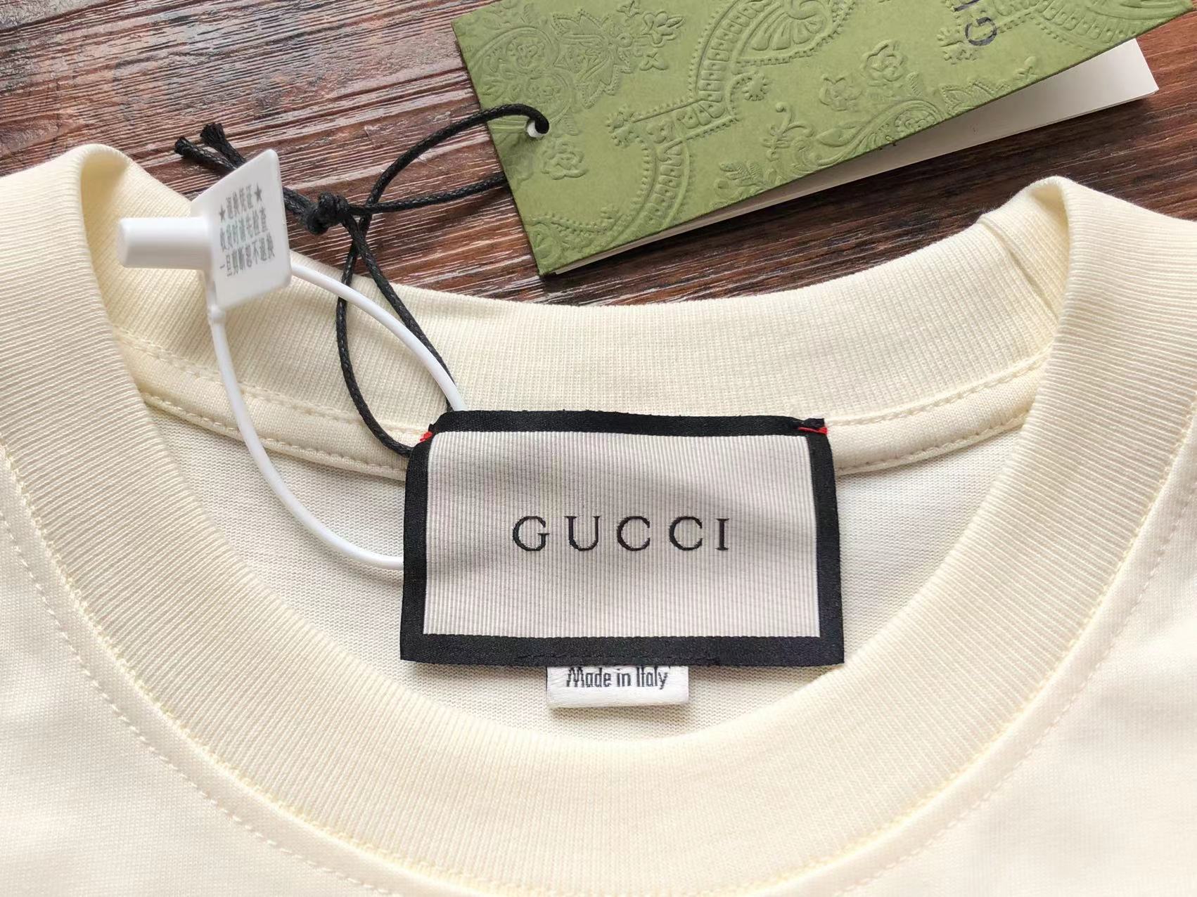 Gucci T-shirt